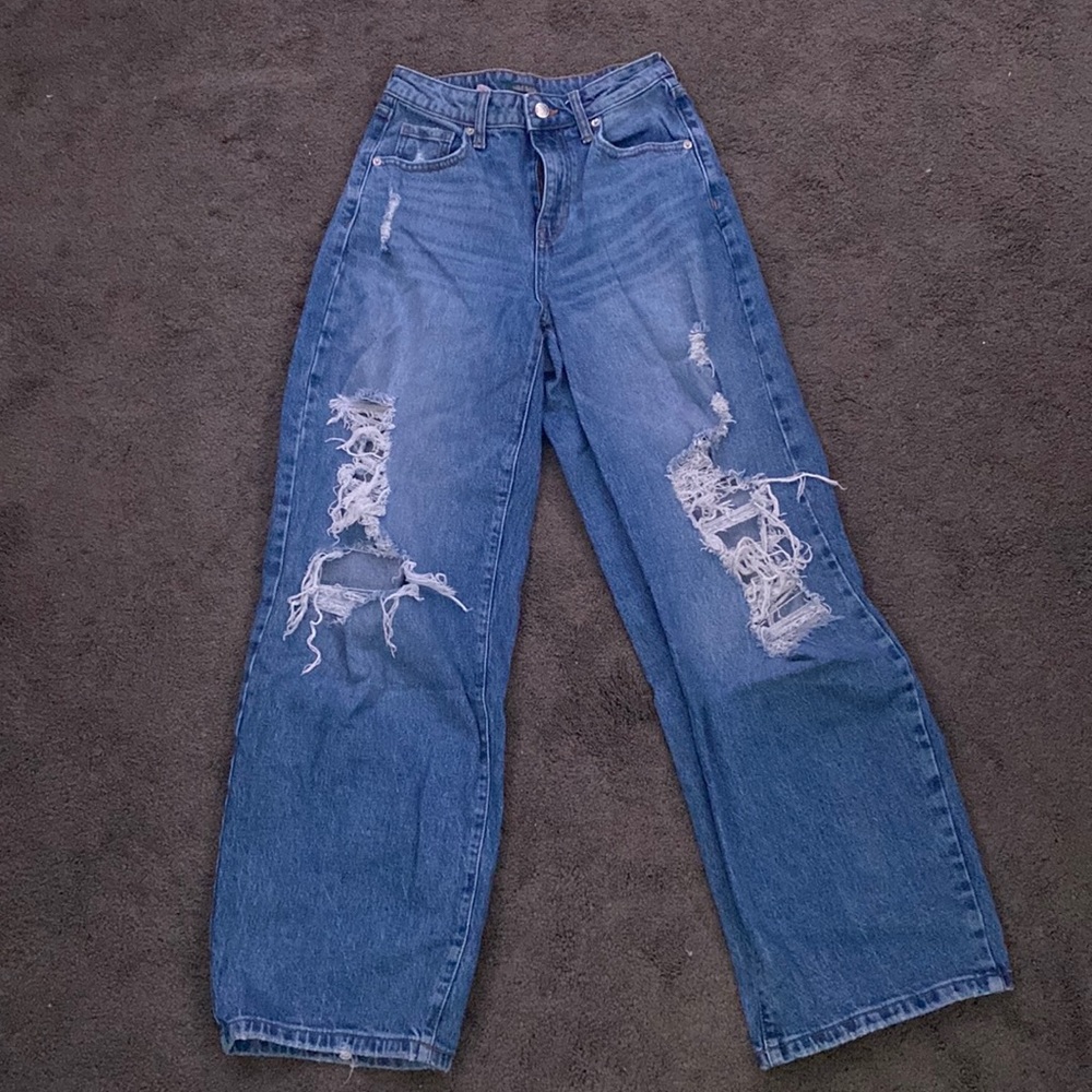 Extra Baggy ripped blue jeans- mid rise